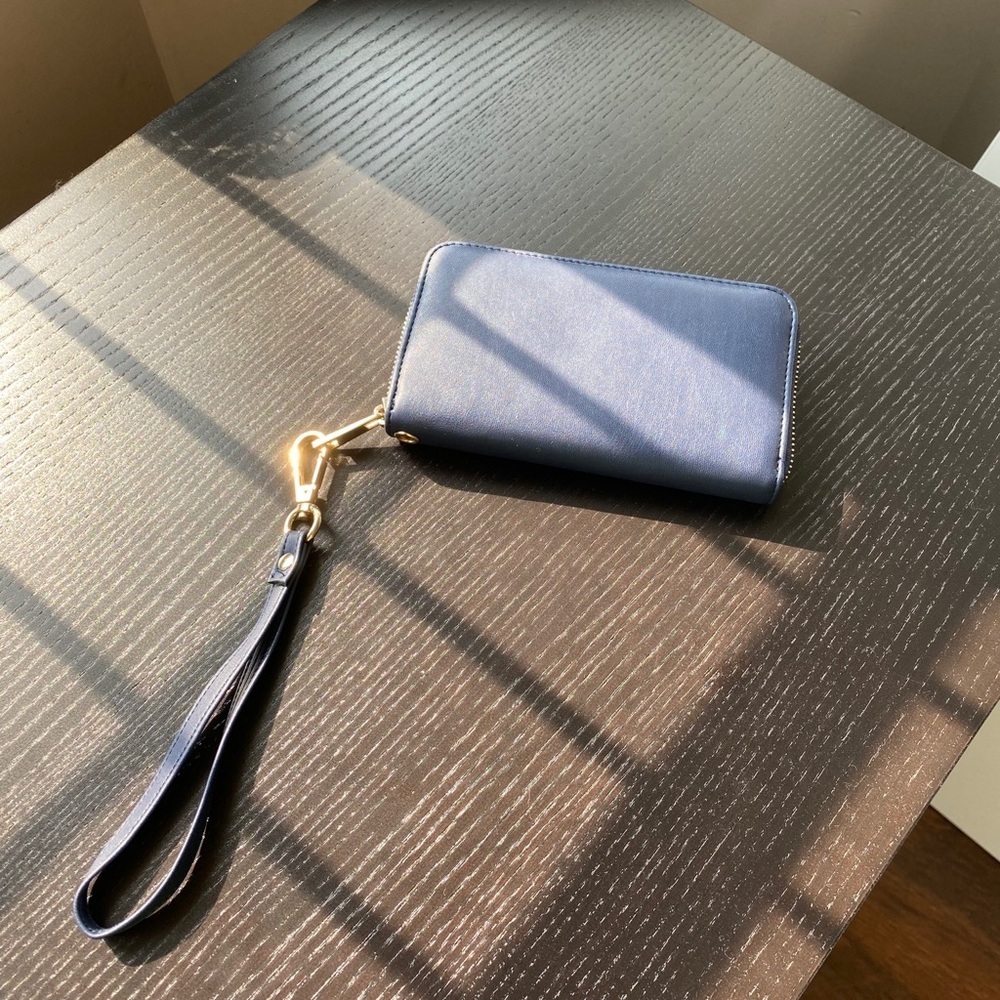 Beautiful Navy Blue Wallet Coin Holder Card Holder with Wristlet Zip Around